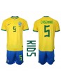 Billige Brasil Casemiro #5 Hjemmedraktsett Barn VM 2022 Kortermet (+ Korte bukser)